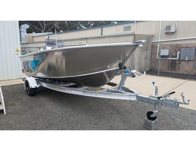 QUALITY BOATS, CARAVANS AND RECREATION EVENT - Lot 6