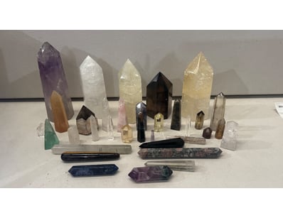 Antiques, Vintage & Interior Treasures (A1005) - Lot 908