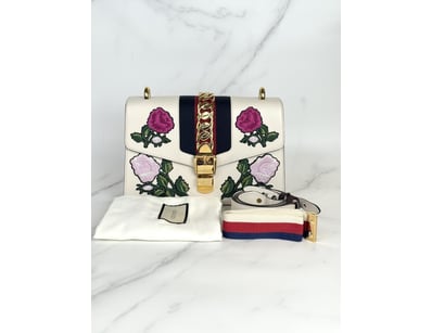 Designer Vault (A979) - Lot 7450