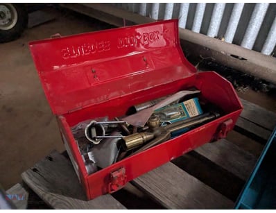 Toolbox & tools

Sold as lot

Contact: Mark David ...