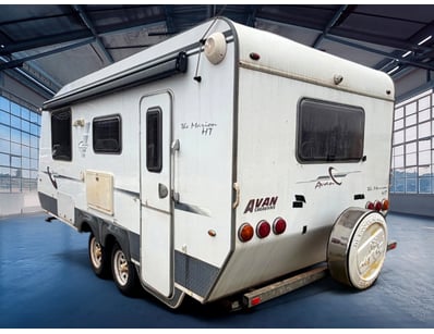 <b>2010 Avan Caravan - White - The Marion HT Model...