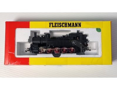 Model Car & Train Mania (A1000) - Lot 1023