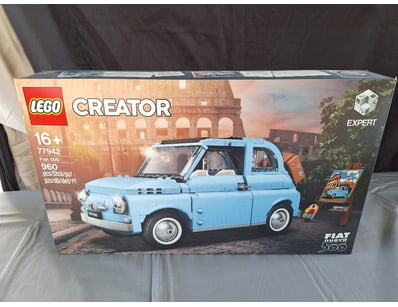 **UNRESERVED** LIFETIME COLLECTION OF LEGO PART... - Lot 170