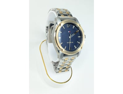 Affordable Watch Market (A993) - Lot 1001