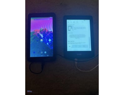 Kindle/ Pendo With Chargers