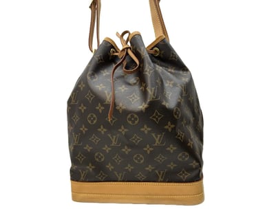 Luxury Pawnbroker Christmas Sale PART 1 (A984) - Lot 303