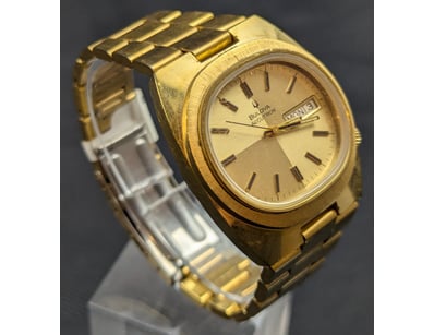 Affordable Watch Market (A998) - Lot 520