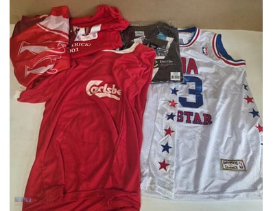 SPORTS MEMORABILIA & JERSEYS LOT – NBA / AFL / LIV...