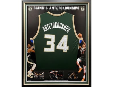 Iconic Memorabilia (A978) - Lot 123