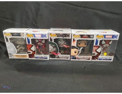 COLLECTION OF FIVE MARVEL FUNKO POP FIGURES - VARI...