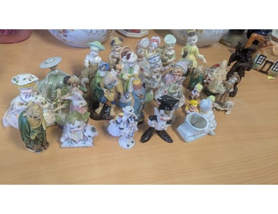 The Curio Collection (A1000) - Lot 1810