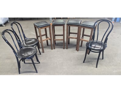 Comprehensive furniture lot comprising café chairs...
