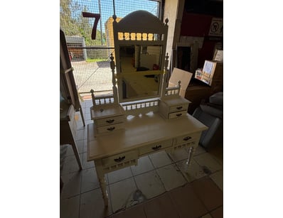 House & Homewares (A994) - Lot 2656