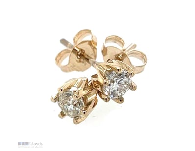 9CT YG NATURAL DIAMOND 6 CLAW STUDS    

2=50Cts I...