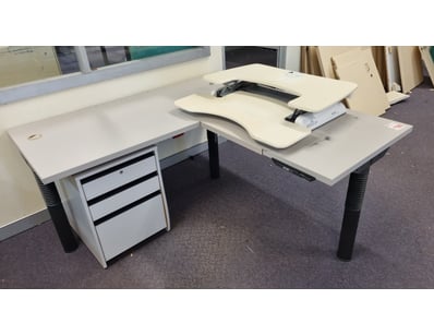 Office Furniture & Equipment (NSWA985) - Lot 198