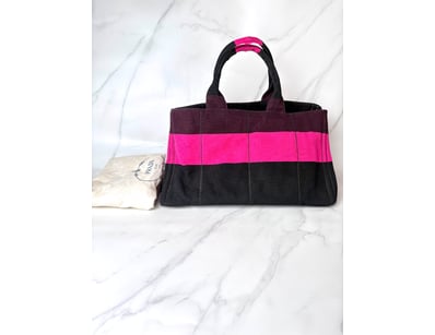 Designer Vault (A999) - Lot 589