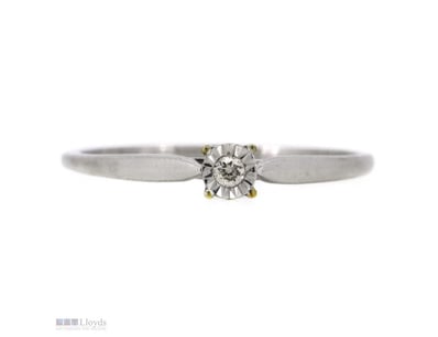 10K WHITE GOLD, 0.03CT DIAMOND, SOLITAIRE RING.   ...