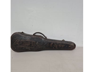 Antique & Vintage Showcase (A979) - Lot 4000