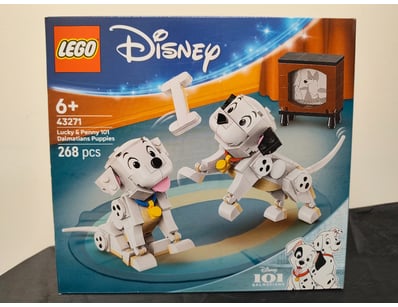 **UNRESERVED** LIFETIME COLLECTION OF LEGO PART... - Lot 804