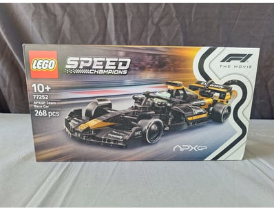 **UNRESERVED** LIFETIME COLLECTION OF LEGO PART... - Lot 335