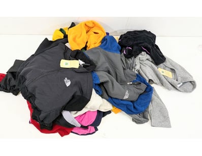 Entire Vintage Clothing Store Liquidation (ON11... - Lot 220