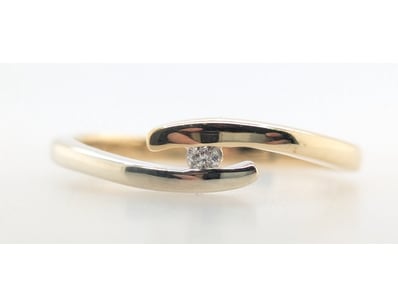 9CT YELLOW GOLD DIAMOND RING


583010+42


