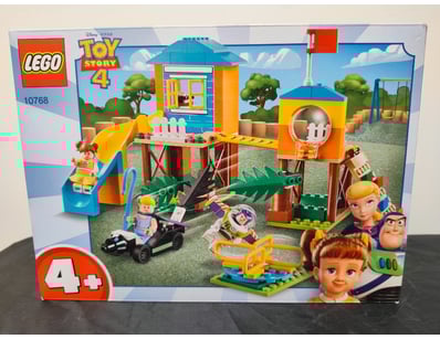 **UNRESERVED** LIFETIME COLLECTION OF LEGO PART... - Lot 658