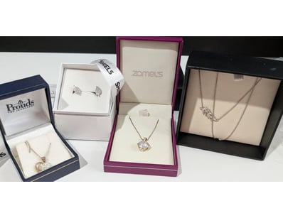 UNRESERVED Affordable Jewellery (A982) - Lot 3857