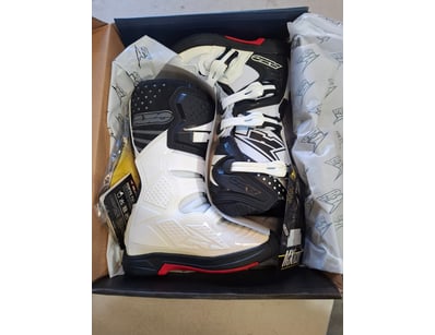 Sport, Leisure & Lifestyle (A988) - Lot 5