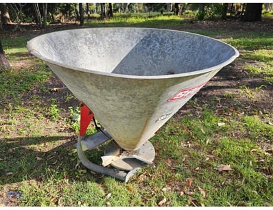 Galvanised linkage fertiliser Spreader, Silvan

On...