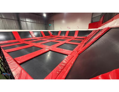 <b>Professional Trampoline Dodgeball Arena – 13.7m...