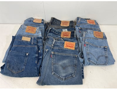 Entire Vintage Clothing Store Liquidation (ON11821) - Lot 42