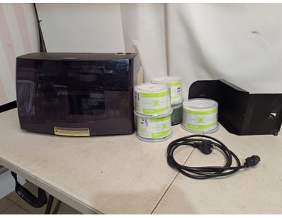 Gadgets, Music & Pastimes (A993) - Lot 772