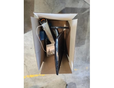 Assorted lot of electrical items, including Dell c...
