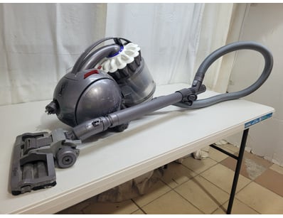 Gadgets, Music & Pastimes (A1001) - Lot 4260