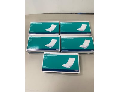Box of 5 non-woven island dressing. 

SOLD AS LO...
