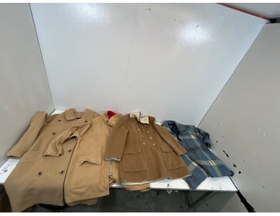 Entire Vintage Clothing Store Liquidation (ON11... - Lot 128