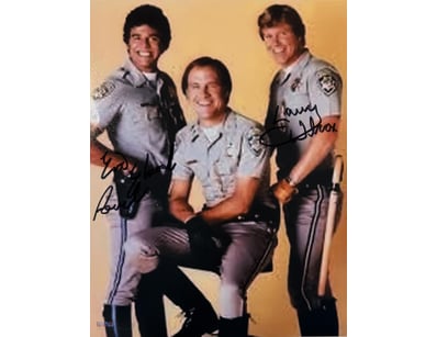 ERIK ESTRADA & LARRY WILCOX SIGNED CHIPS PHOTO

Er...