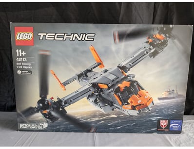 **UNRESERVED** LIFETIME COLLECTION OF LEGO PART... - Lot 100