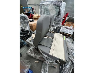 2x LDV Deliver 9 Double Seats

Inspections: 13 J...