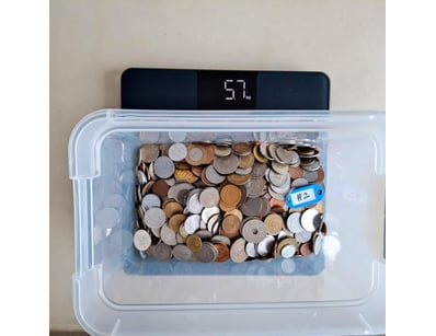 Banknotes & Coins (A985) - Lot 4001