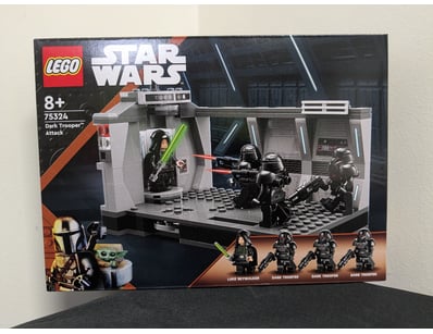LEGO STAR WARS 75324 DARK TROOPER ATTACK SET

It...