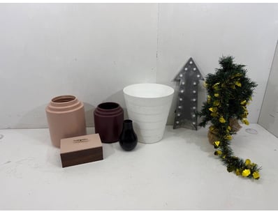 MAJOR RETAILER - Mattresses, Bases & Bedding (A1... - Lot 97