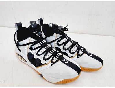 Major Brand Apparel & Footwear Liquidation Even... - Lot 149