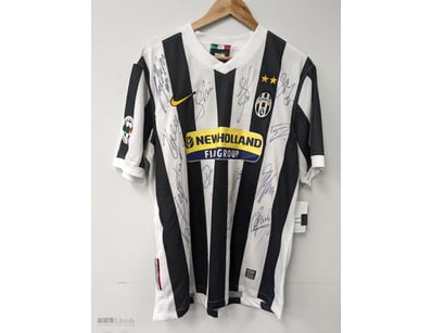 2009-10 JUVENTUS FC SQUAD HAND SIGNED NIKE HOME SH...