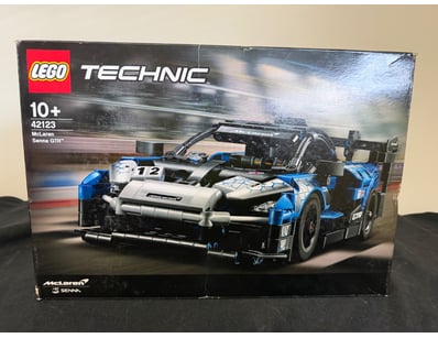 **UNRESERVED** LIFETIME COLLECTION OF LEGO PART... - Lot 638