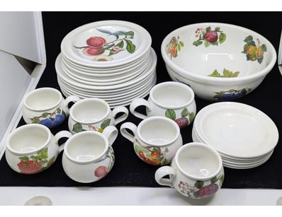 The Curio Collection (A1001) - Lot 2018