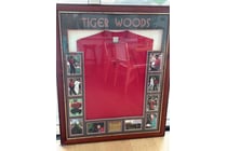 TIGER WOODS SIGNED SHIRT FRAMED Certificate