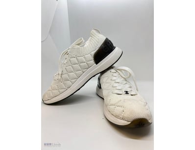 CHANEL WHITE QUILTED LOW-TOP SNEAKERS 37, RRP $1,2...