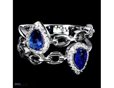NATURAL BLUE SAPPHIRE RING.      

Natural Blue Sa...